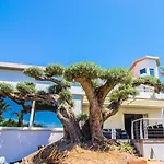 Villa Mahana